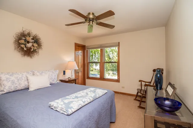 $525,000 | 1582 Dogwood Drive, Crystal Lake, IL 60014