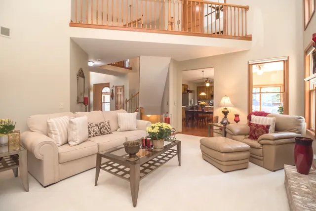 $525,000 | 1582 Dogwood Drive, Crystal Lake, IL 60014