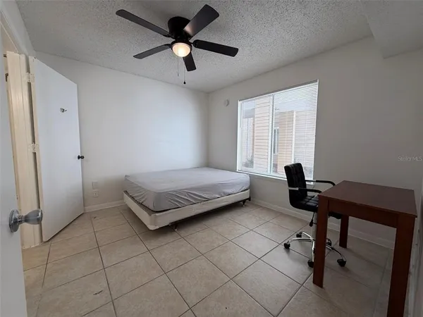$1,950 | 3921 Southwest 34th Street, Unit 301, Gainesville, FL 32608