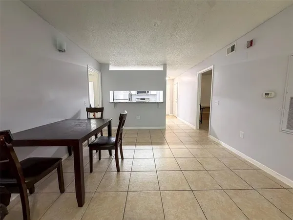 $1,950 | 3921 Southwest 34th Street, Unit 301, Gainesville, FL 32608