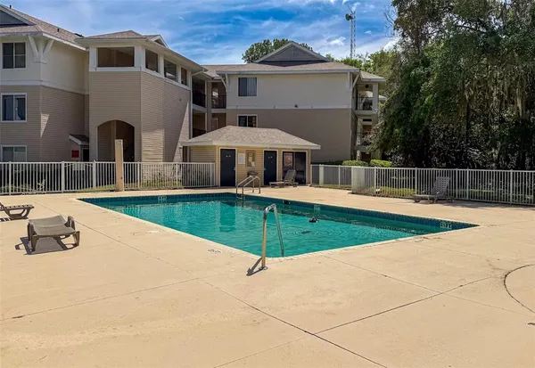 $1,950 | 3921 Southwest 34th Street, Unit 301, Gainesville, FL 32608