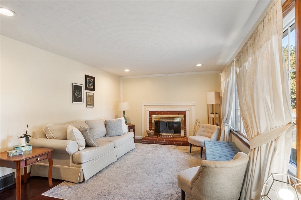 2 Spring Lane Hopkinton, MA 01748 - Photo 17 of 42 Gallery Image 17