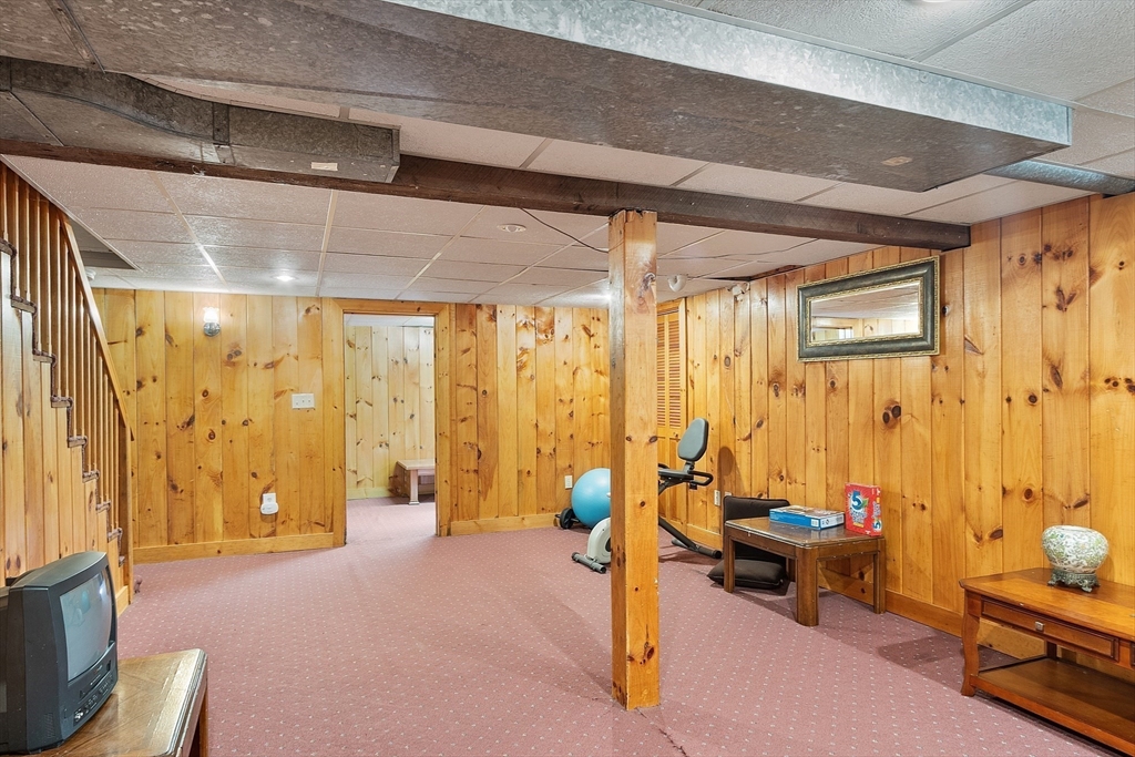 2 Spring Lane Hopkinton, MA 01748 - Photo 33 of 42 Gallery Image 33