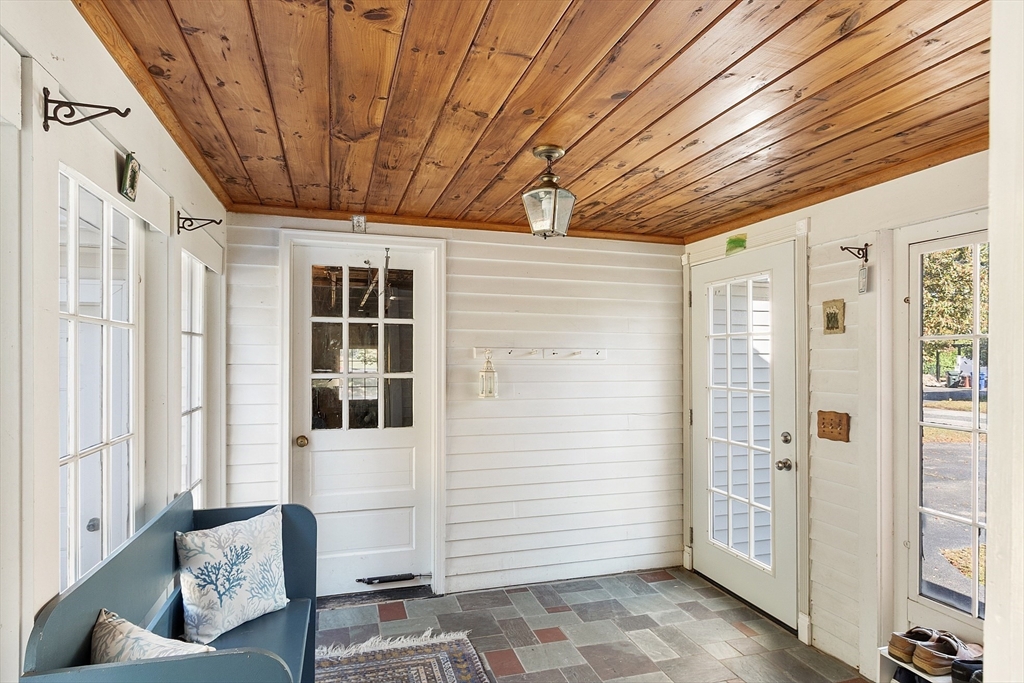 2 Spring Lane Hopkinton, MA 01748 - Photo 9 of 42 Gallery Image 9