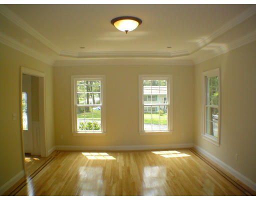 16 Skyview Road Lexington, MA 02420 - Photo 5 of 9 Gallery Image 5