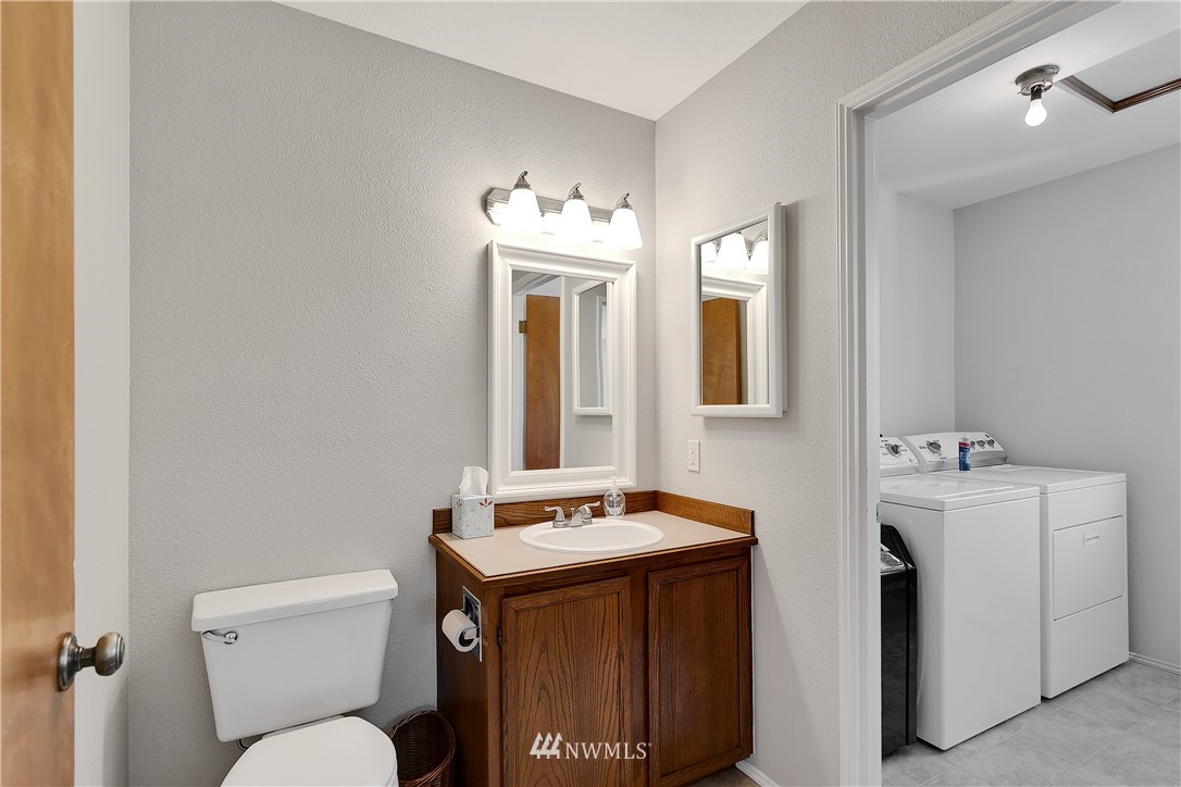 18008 158th Place Southeast Renton, WA 98058 - Photo 11 of 25 Gallery Image 11