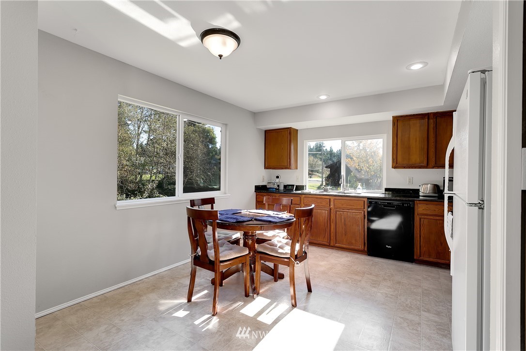 18008 158th Place Southeast Renton, WA 98058 - Photo 14 of 25 Gallery Image 14