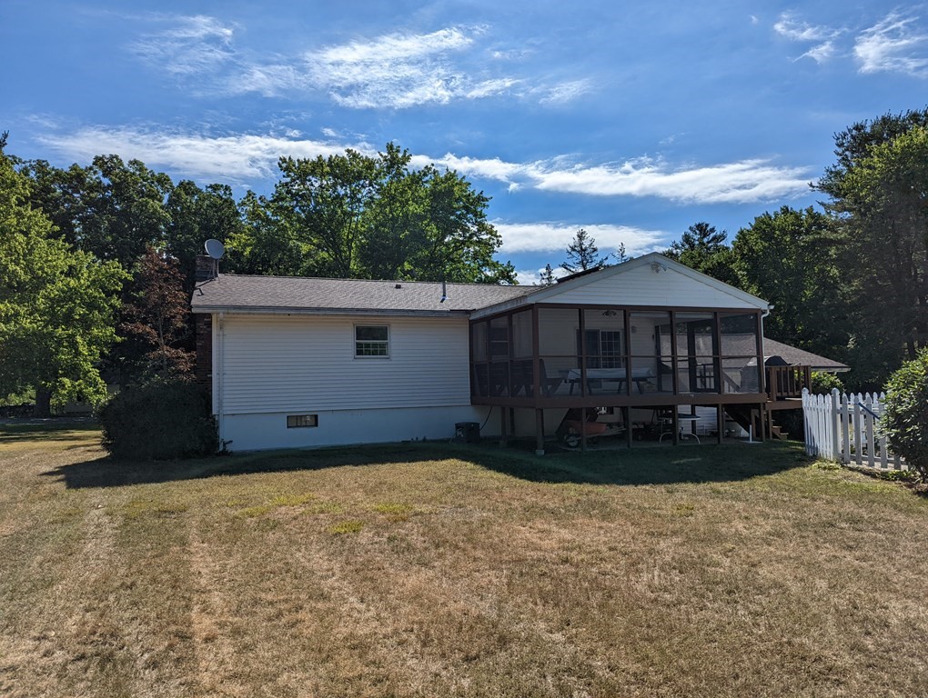 192 Lancaster Road Berlin, MA 01503 - Photo 9 of 17
