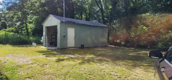 $90,000 | 660 Victory Highway, Burrillville, RI 02839