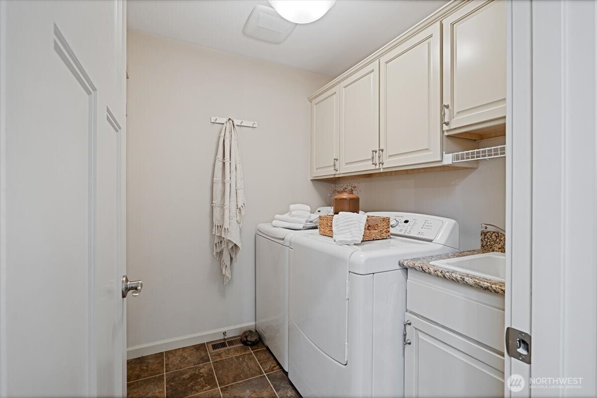 15624 42nd Drive Southeast Bothell, WA 98012 - Photo 18 of 40