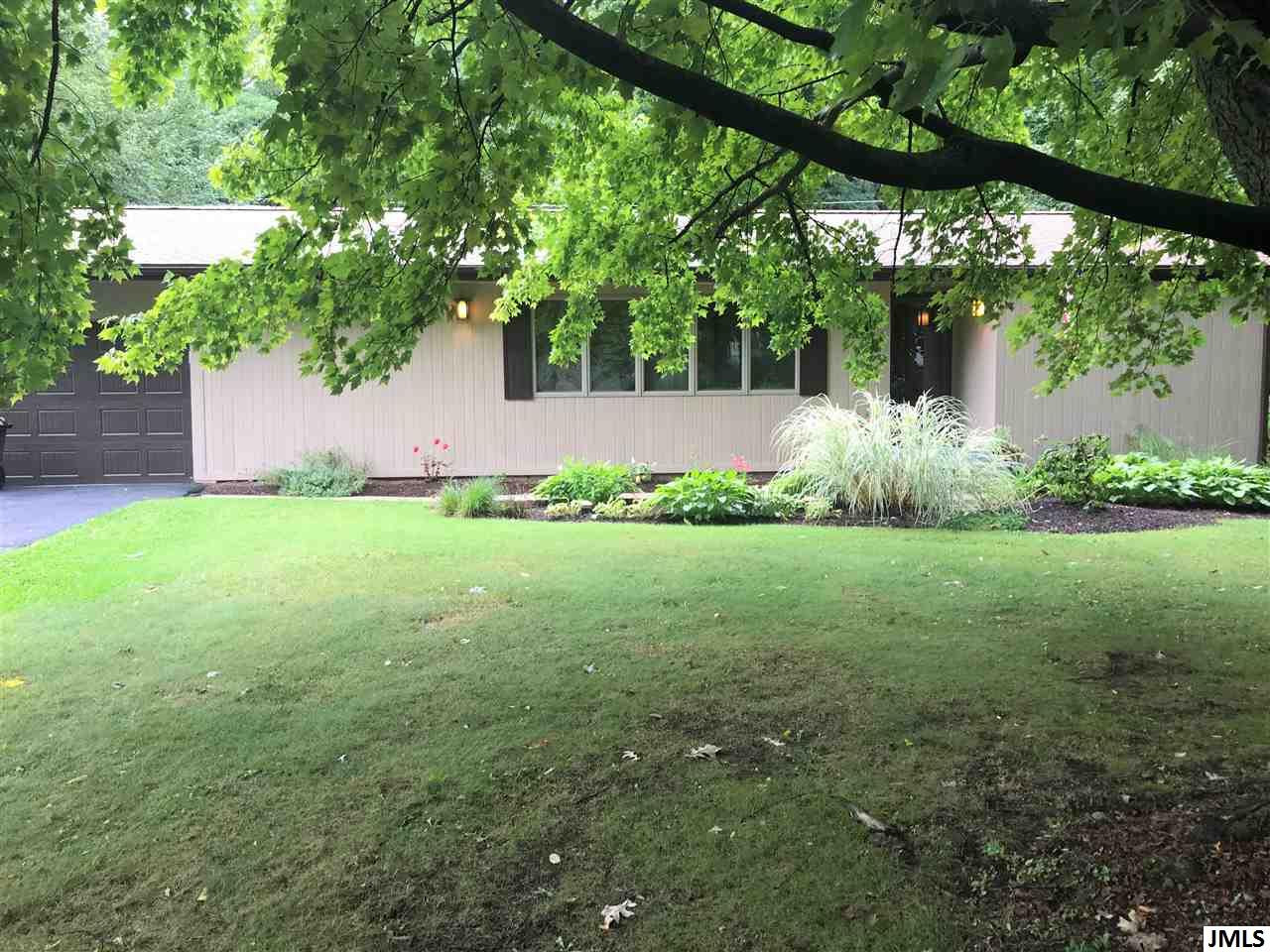 2104 Reynolds Road Jackson, MI 49201 - Photo 3 of 26 Photo 3