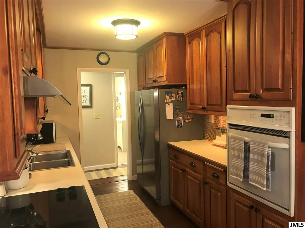 2104 Reynolds Road Jackson, MI 49201 - Photo 10 of 26 Photo 10