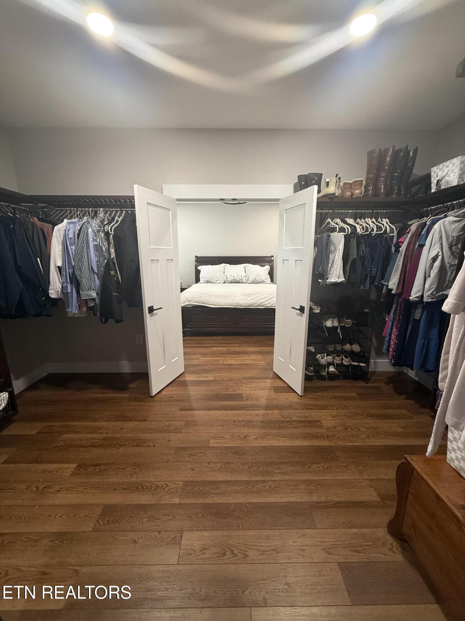 2922 Samples Road Louisville, TN 37777 - Photo 12 of 30 huge walk in closet