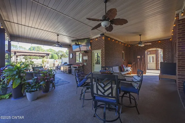 $849,900 | 287 Highway 186, Humboldt, TN 38343