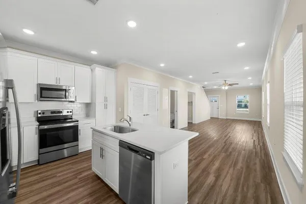 $1,750 | 304 Date Palm Lane, Unit HORIZON, Freeport, FL 32439