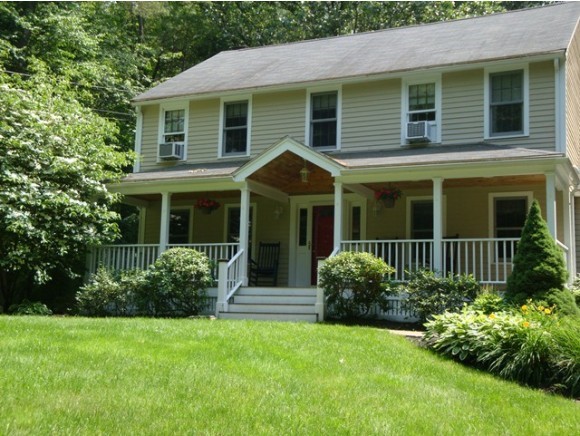 27 Dumbarton Oaks Road Stratham, NH 03885 - Photo 1 of 1