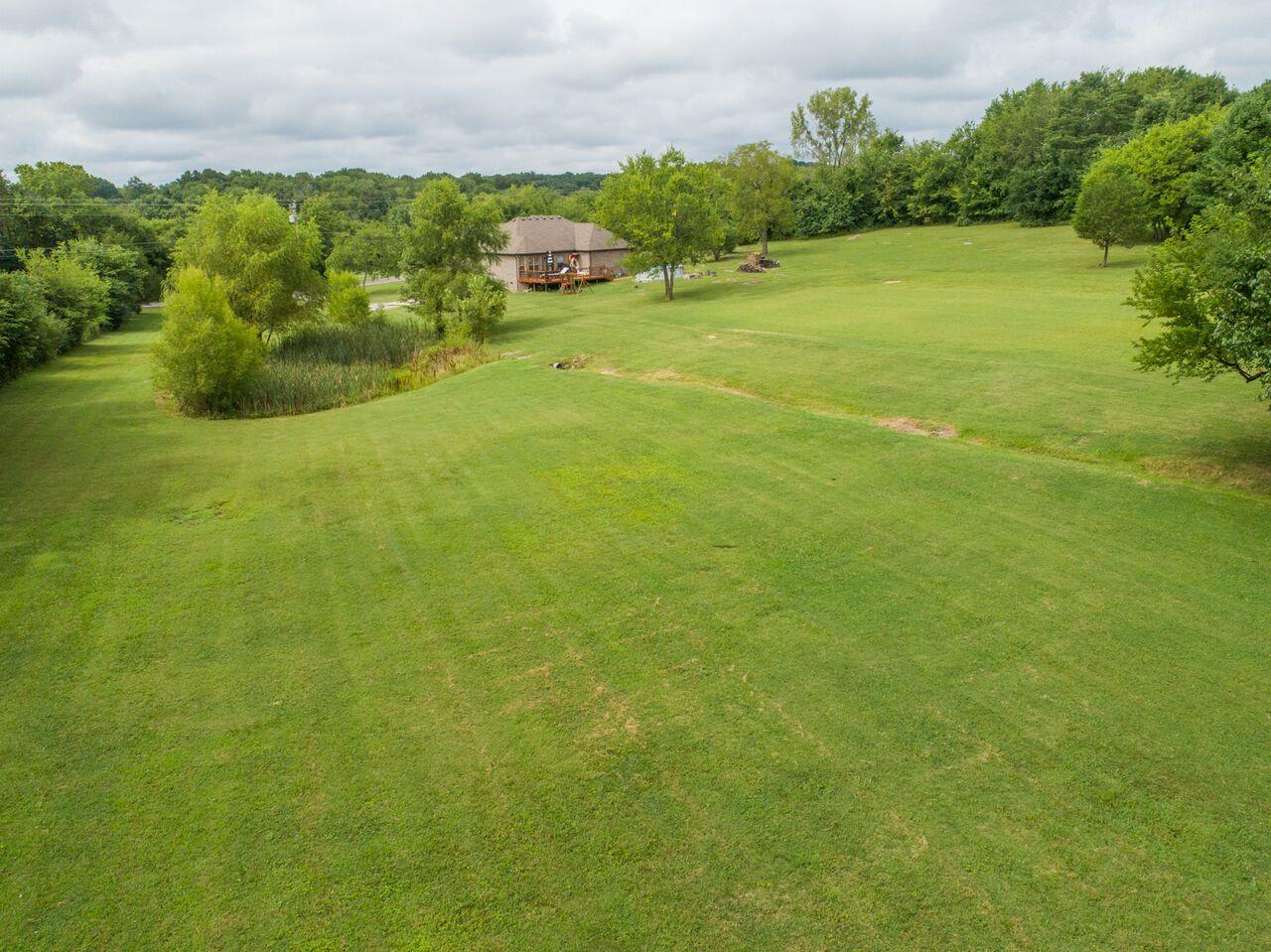 575 Holloway Road Lebanon, TN 37090 - Photo 2 of 30