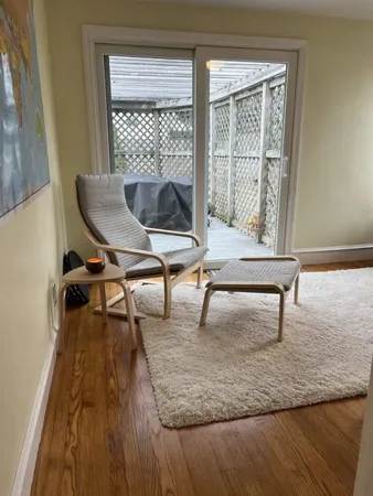 $3,500 | 55 Douglas Avenue, Portsmouth, RI 02871