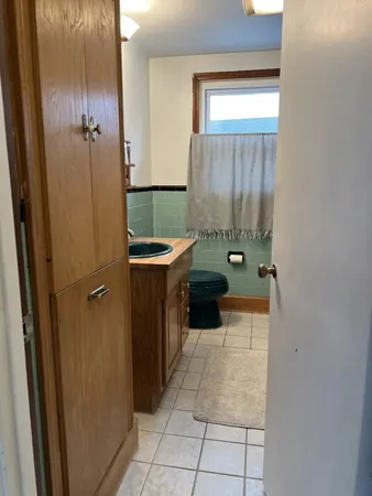 $3,500 | 55 Douglas Avenue, Portsmouth, RI 02871