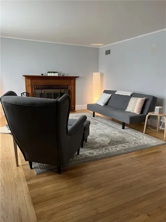 $3,500 | 55 Douglas Avenue, Portsmouth, RI 02871