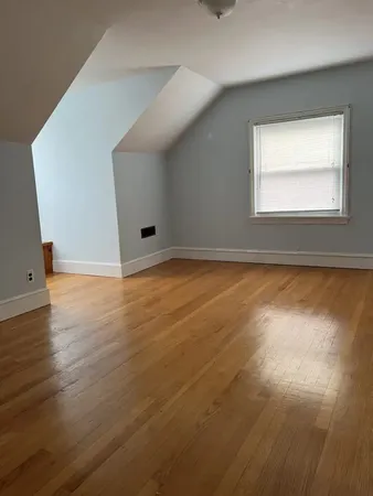 $3,500 | 55 Douglas Avenue, Portsmouth, RI 02871