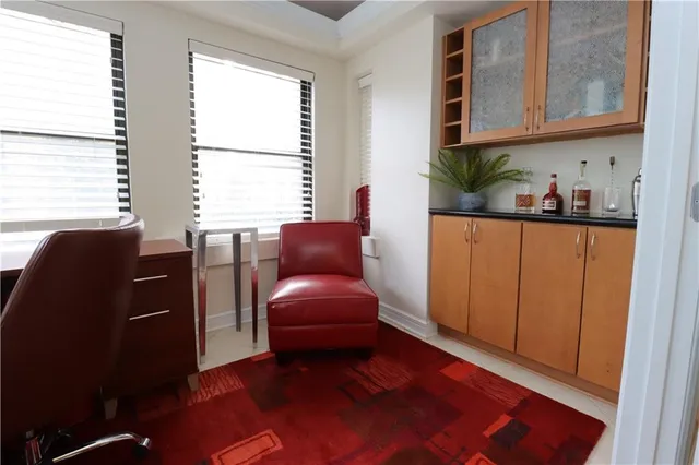 $300,000 | 807 West 48th Street, Unit 103, Kansas City, MO 64112