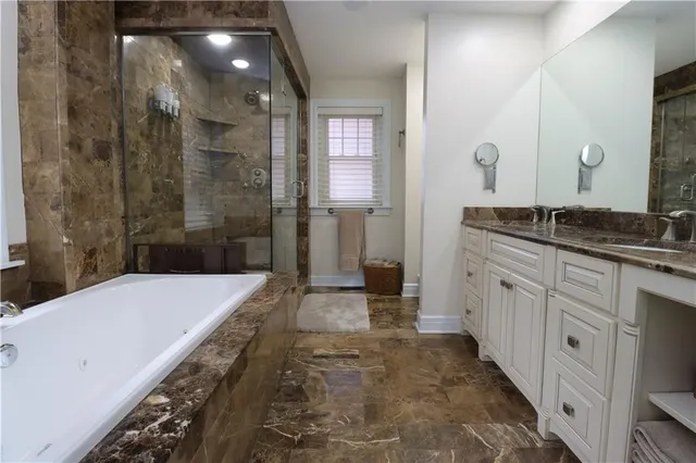 $300,000 | 807 West 48th Street, Unit 103, Kansas City, MO 64112