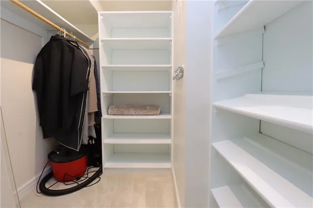 $300,000 | 807 West 48th Street, Unit 103, Kansas City, MO 64112