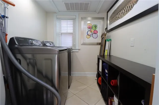 $300,000 | 807 West 48th Street, Unit 103, Kansas City, MO 64112