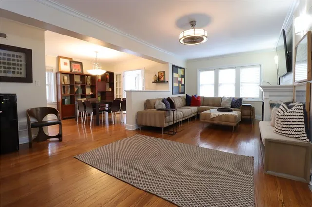 $300,000 | 807 West 48th Street, Unit 103, Kansas City, MO 64112