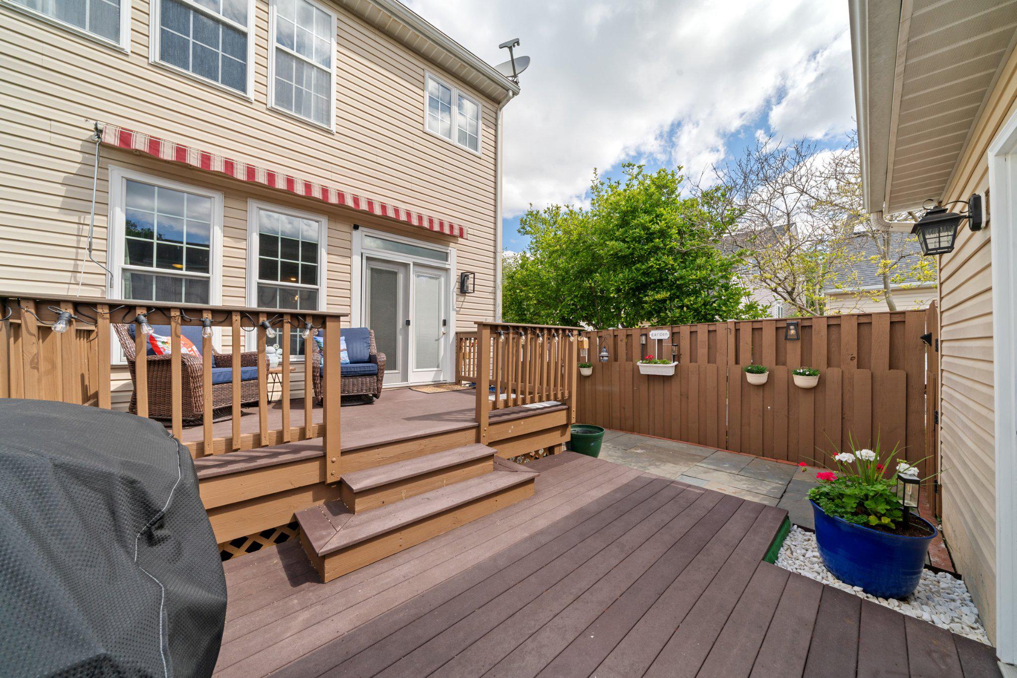 13916 Lullaby Road Germantown, MD 20874 - Photo 39 of 45 Back deck.