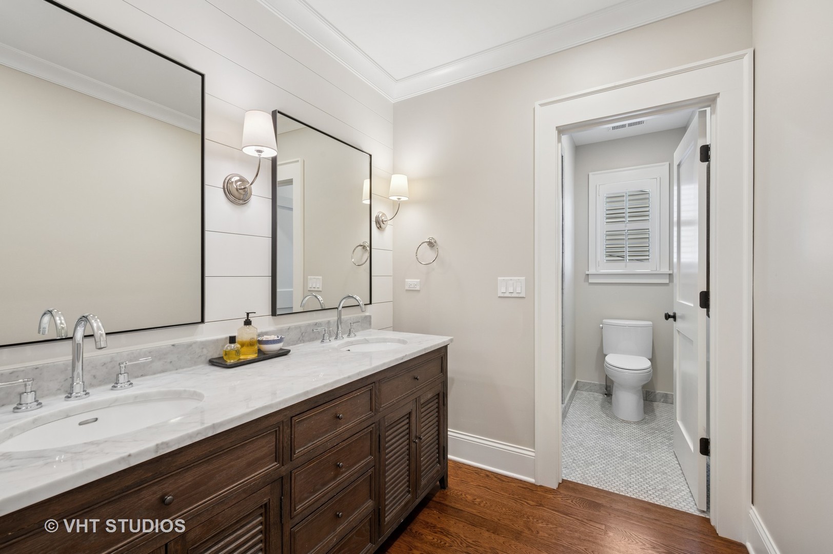213 East Avenue Park Ridge, IL 60068 - Photo 17 of 33 Gallery Image 17