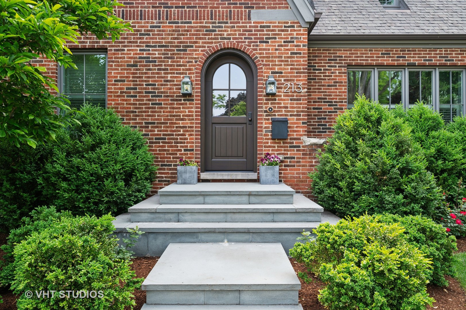 213 East Avenue Park Ridge, IL 60068 - Photo 2 of 33 Gallery Image 2