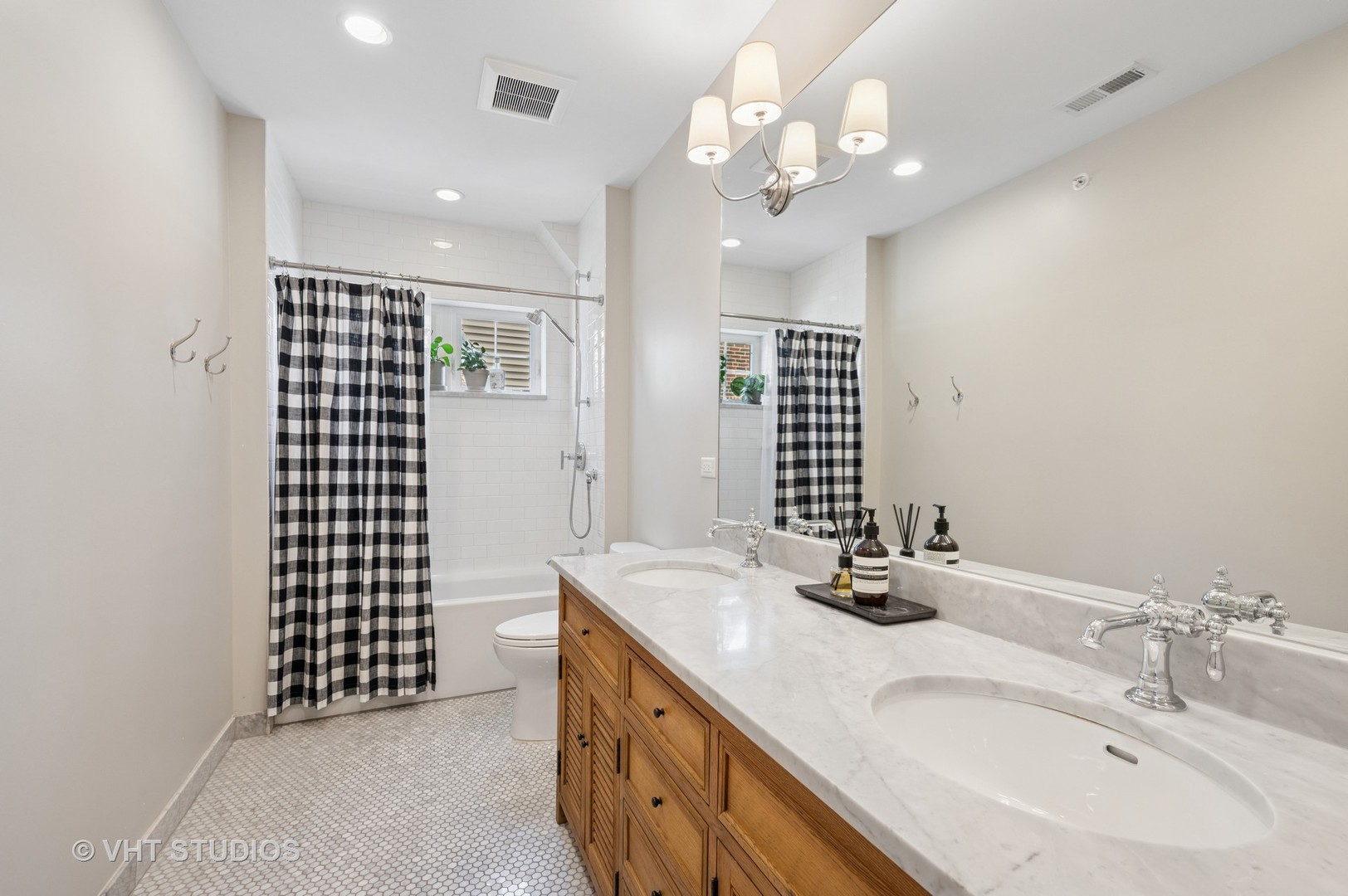 213 East Avenue Park Ridge, IL 60068 - Photo 21 of 33 Gallery Image 21