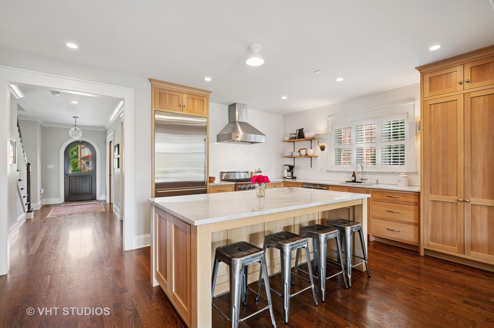 213 East Avenue Park Ridge, IL 60068 - Photo 5 of 33 Gallery Image 5