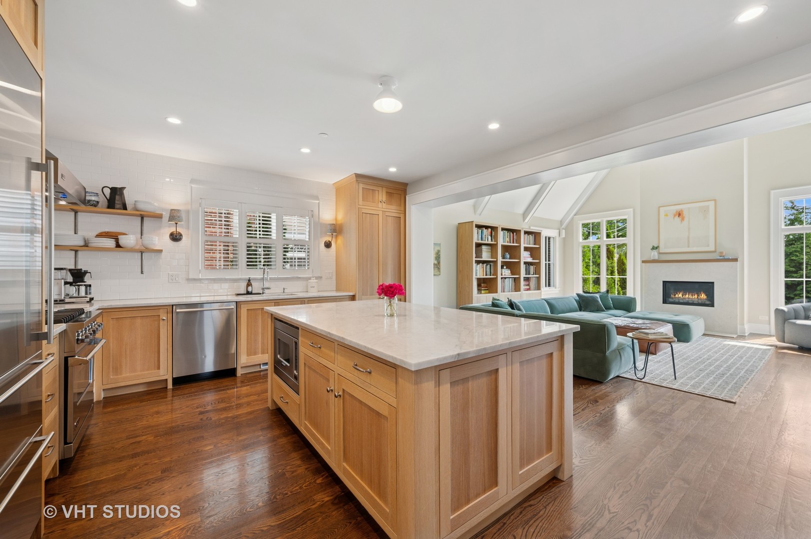 213 East Avenue Park Ridge, IL 60068 - Photo 6 of 33 Gallery Image 6
