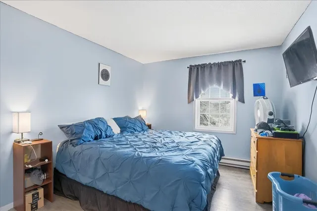 $299,900 | 84 Twin Oaks Terrace, South Burlington, VT 05403