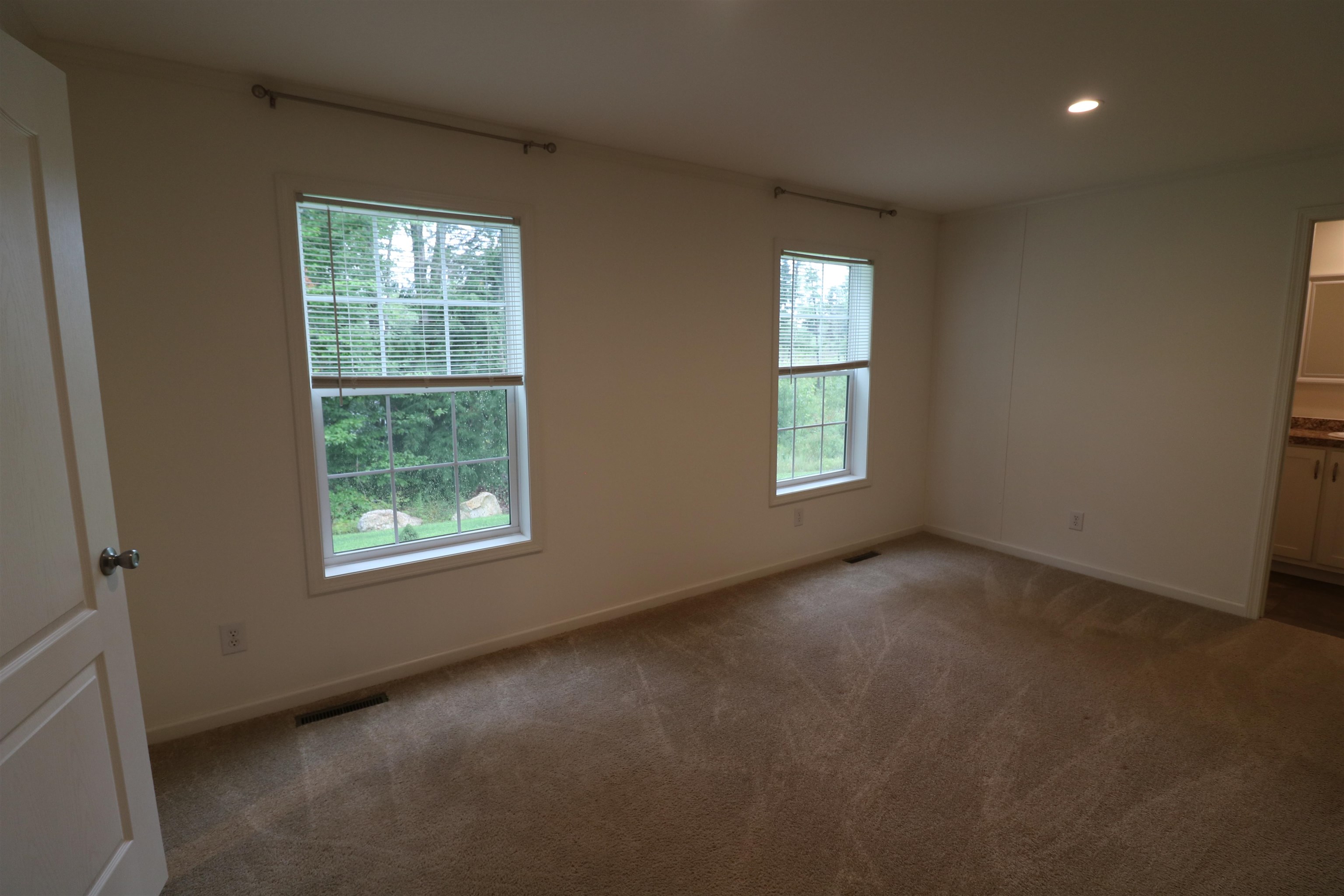 17 Colonial Drive Troy, NH 03465 - Photo 3 of 38