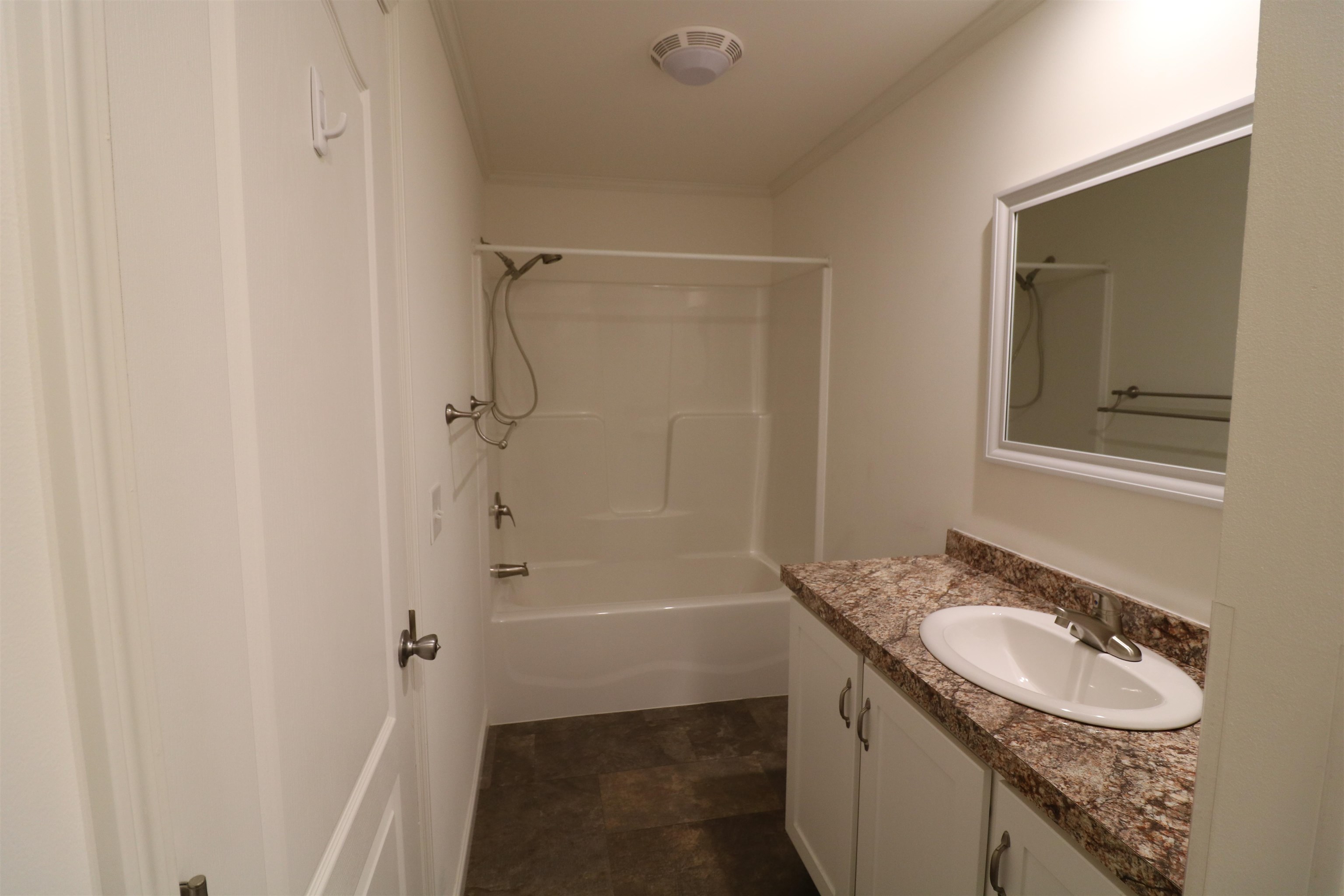 17 Colonial Drive Troy, NH 03465 - Photo 8 of 38