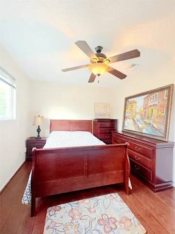 $3,000 | 3516 Bellaire Boulevard, West University Place, TX 77025