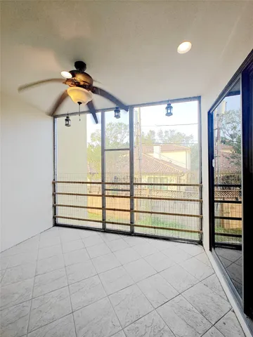 $3,000 | 3516 Bellaire Boulevard, West University Place, TX 77025