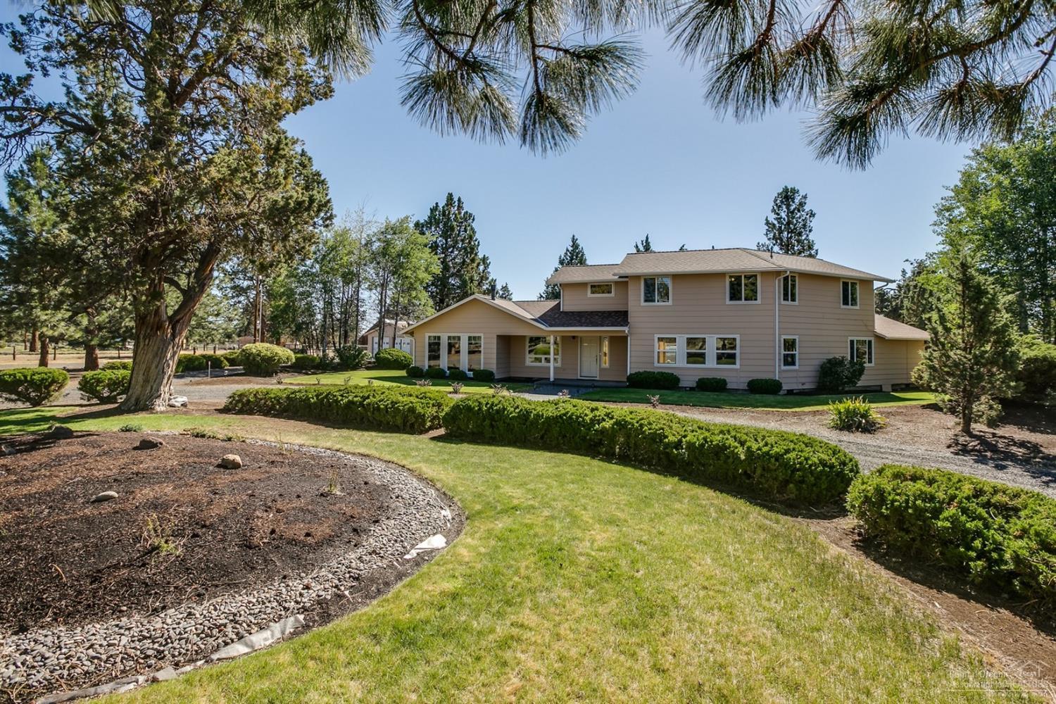 67134 Gist Road Bend, OR 97703 - Photo 2 of 24 Gallery Image 2