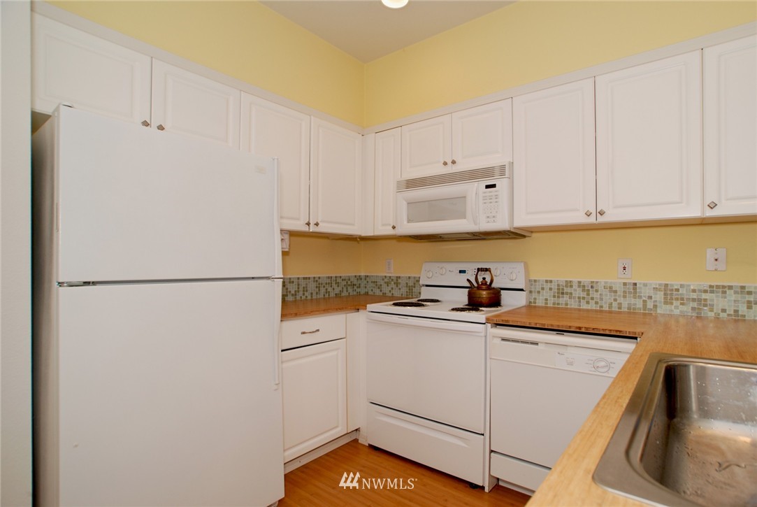 1800 Northeast 40th Street, Unit A7 Renton, WA 98056 - Photo 5 of 23