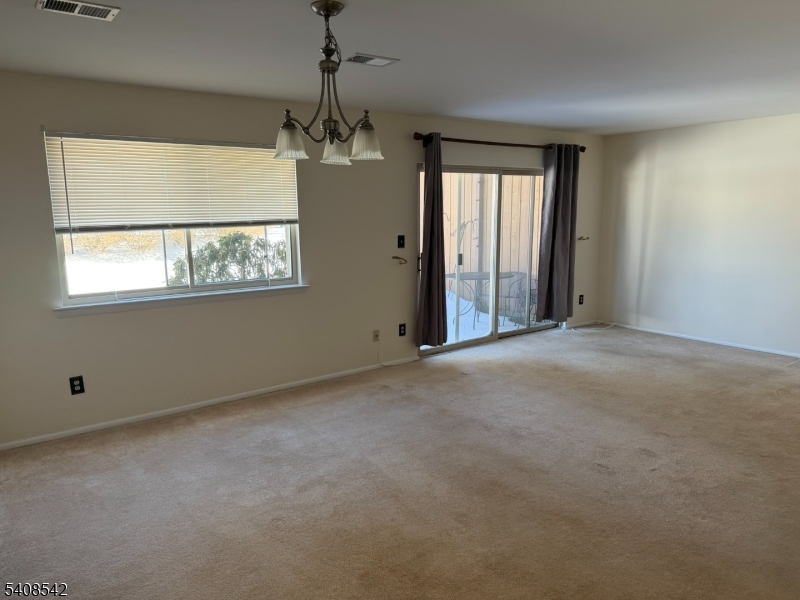 172 Drake Lane, Unit 1 Ledgewood, NJ 07852 - Photo 4 of 9