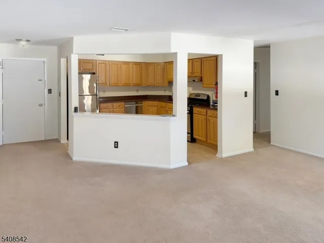 $2,500 | 172 Drake Lane, Unit 1, Ledgewood, NJ 07852