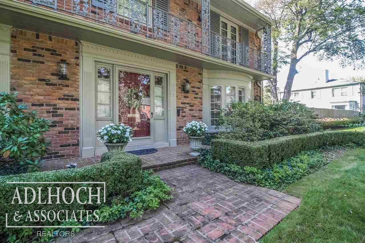 25 Edgemere Road Grosse Pointe Farms, MI 48236 - Photo 2 of 49