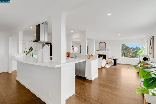 $999,000 | 5949 Arlington Boulevard, Richmond, CA 94805