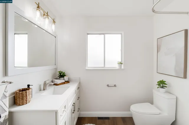 $999,000 | 5949 Arlington Boulevard, Richmond, CA 94805