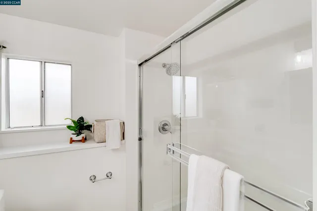 $999,000 | 5949 Arlington Boulevard, Richmond, CA 94805