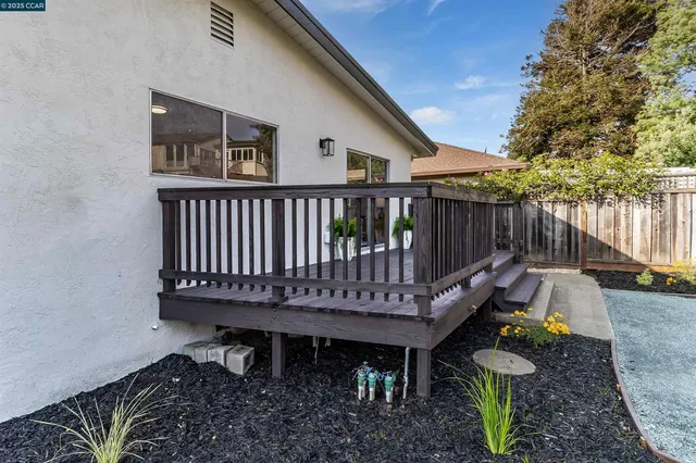 $999,000 | 5949 Arlington Boulevard, Richmond, CA 94805